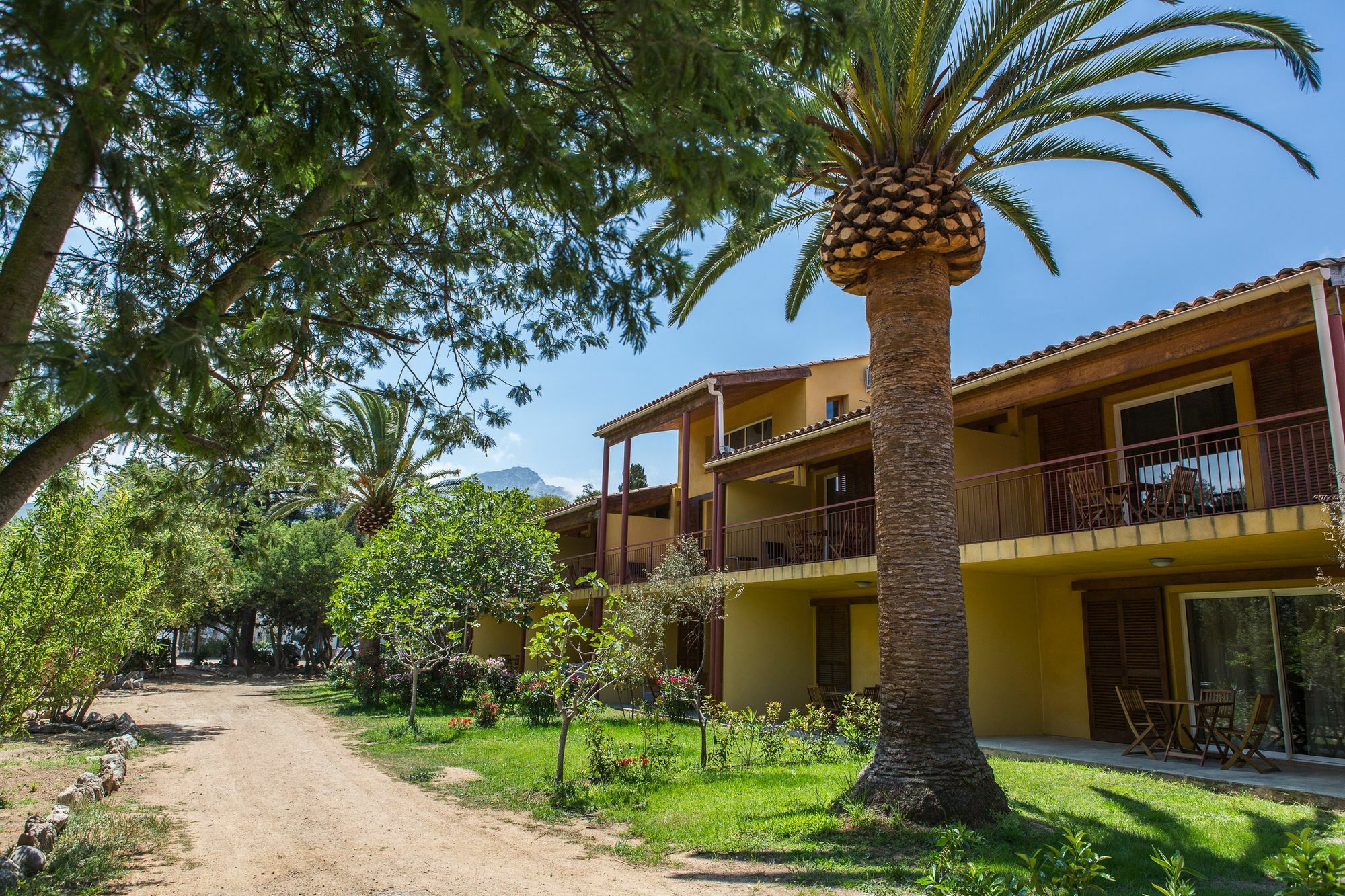 Casa Vecchia Rooms + Apartments Calvi  Buitenkant foto